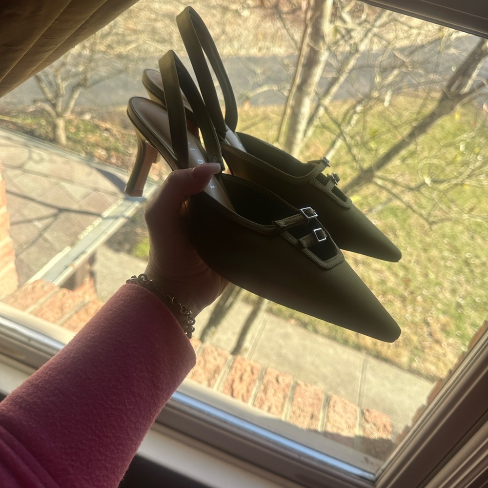 Gianni Bini Olive Slingback Heels
